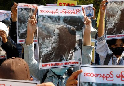 Manifestations en Birmanie : Mya, 20 ans, tombée sous les balles d'un officier