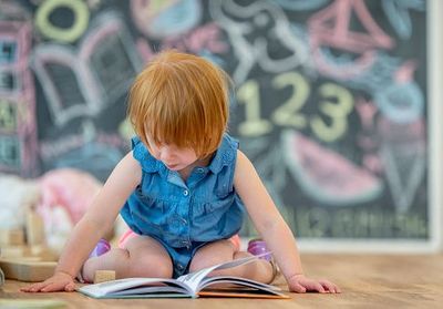 Montessori : une étude révèle les bienfaits de la méthode dans l'apprentissage de la lecture
