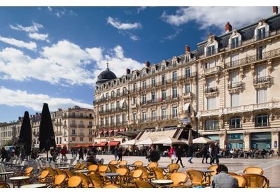 Montpellier/: une femme attablée en terrasse poignardée dans le centre-ville