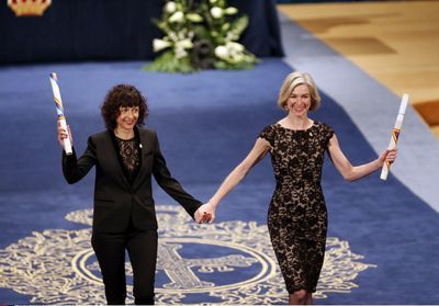 Prix Nobel de chimie : qui sont Emmanuelle Charpentier et Jennifer A. Doudna, les lauréates 2020 ?