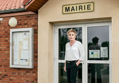 Reportage : Marie Cau, première femme transgenre à la tête d'une mairie en France