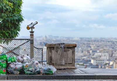 #saccageparis : les politiques s'écharpent sur la propreté de Paris