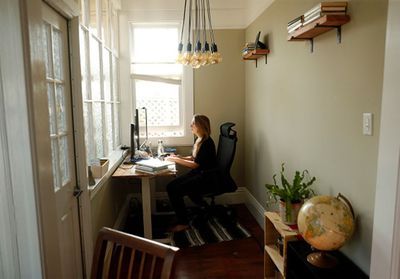 Télétravail : l'efficacité des femmes davantage menacée