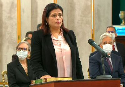 Tunisie : une ministre refuse de se voiler pour prêter serment
