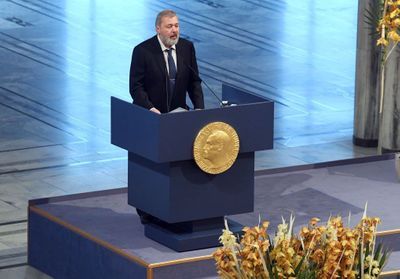 Un prix Nobel russe récolte 100 millions de dollars au profit des enfants ukrainiens