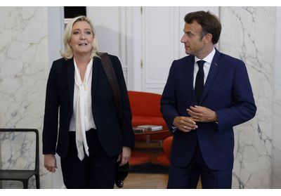 Vers un gouvernement d'union nationale : Macron a discuté avec Fabien Roussel et Marine Le Pen