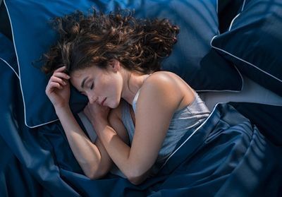 Voici comment la position dans laquelle vous dormez influence votre santé