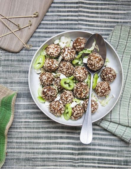 Fanes, restes, pain rassis : 15 recettes anti-gaspillage et bon marché