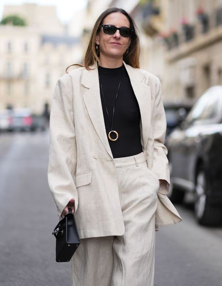 Le blazer en lin est partout cet été : voici 4 associations qui fonctionnent à tous les coups
