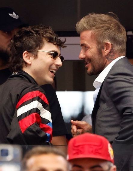 Timothée Chalamet et son père, les Beckham, Javier Bardem… les stars dans les tribunes du match France-Espagne
