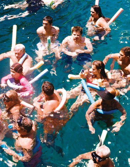 Au restaurant, sur la plage, dans le train : notre manuel du savoir-vivre en vacances