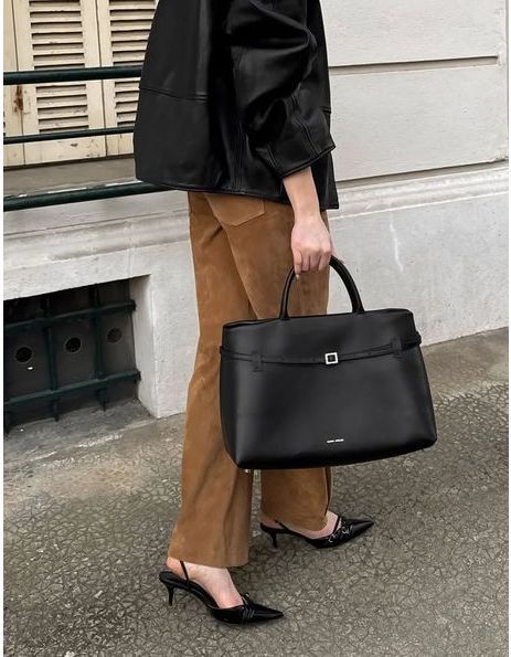 Les escarpins kitten heels sont partout : voici 4 associations qui fonctionnent à tous les coups