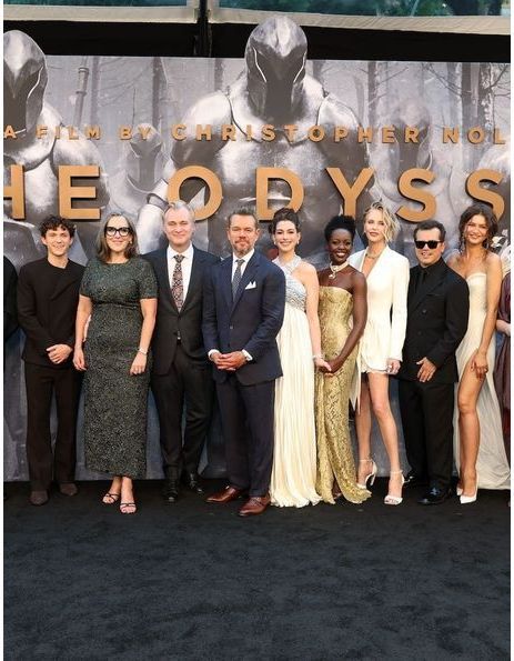 Zendaya, Tom Holland, Matt Damon en famille… Le casting de « L’Odyssée » fait sensation à New York