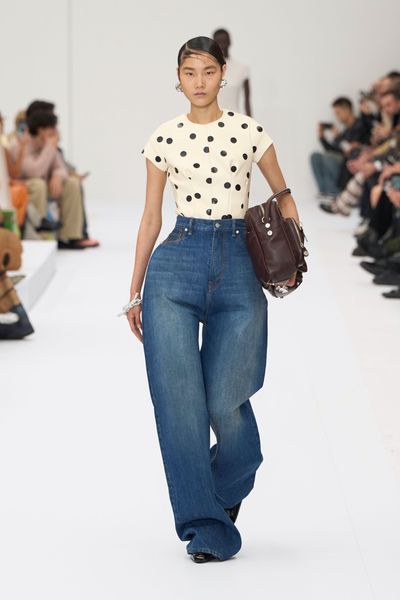 Acne S25 015