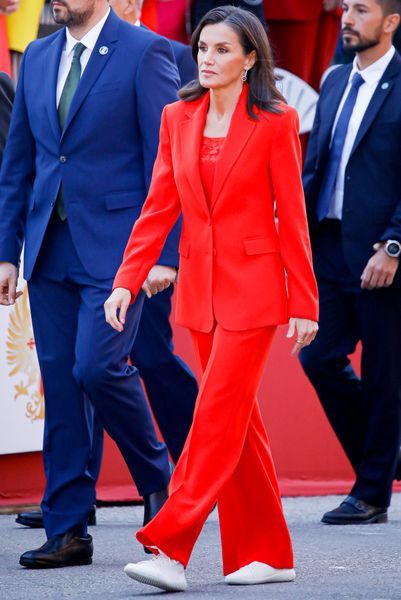 Tailleur pantalon rouge mango 2025