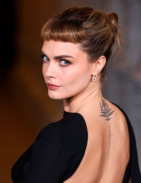 cara-delevingne-corps
