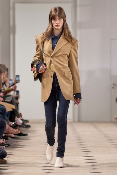 Celine PO S26 001