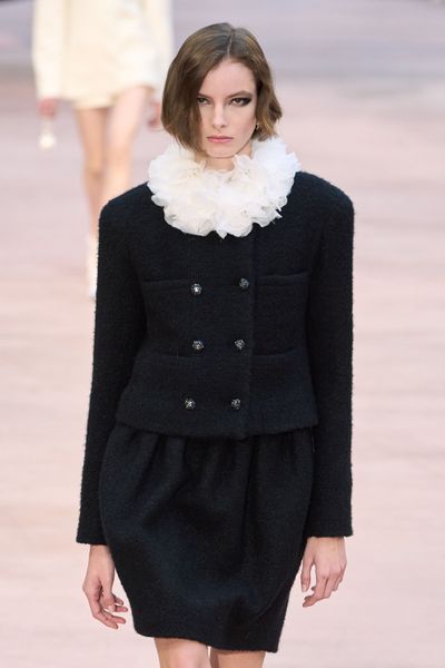 Chanel F25 011a