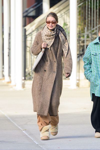 gigi-hadid-bottes-hiver-street-style