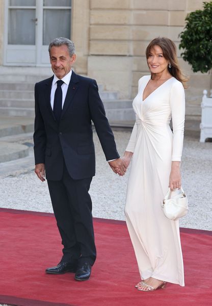 Robe blanche drapée on sale