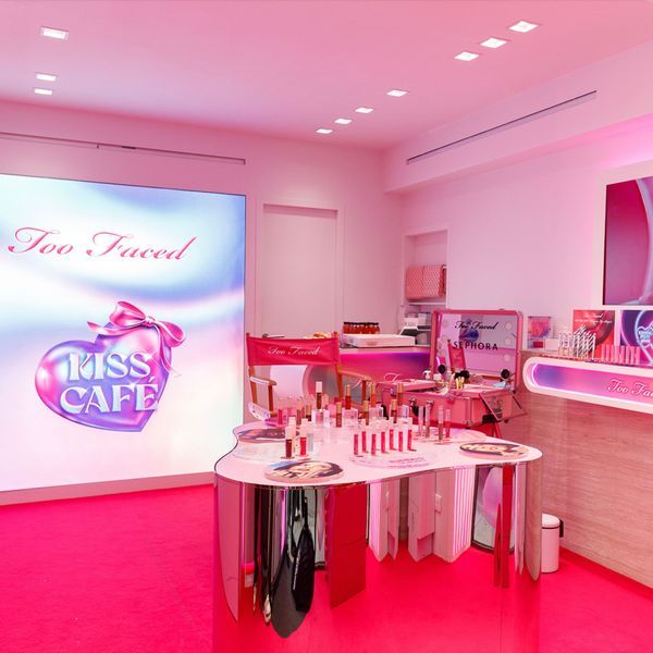 Kiss-café-Too-faced