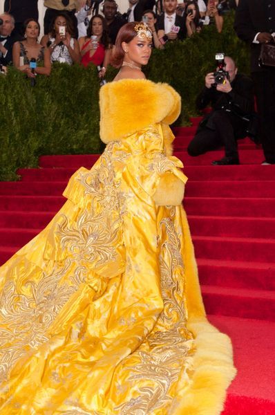 Voici les 4 robes les plus cheres jamais portees au Met Gala Elle