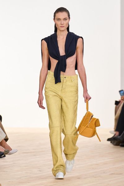 Loewe S26 007