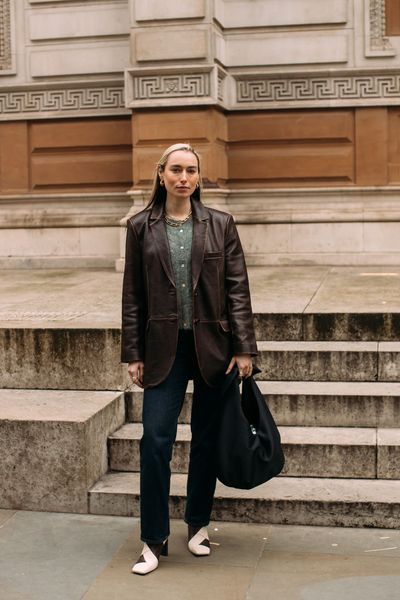 London str F25 0928-2