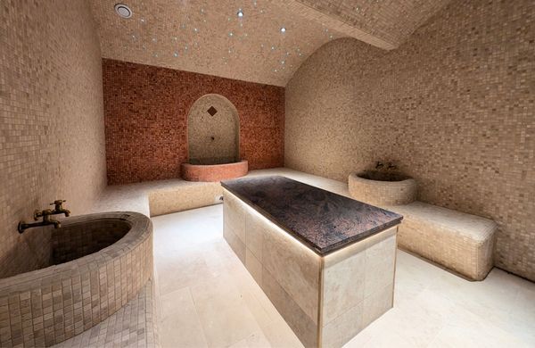 hammam-spa-coiffeur-nos-3-adresses-o-se-faire-du-bien-elle