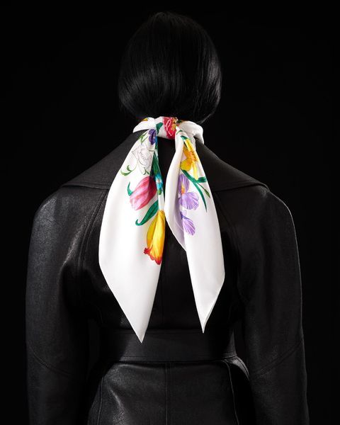 OFFICIAL CROP_260330_BS_GUCCI_ART_OF_SILK_05-BLACK_1488