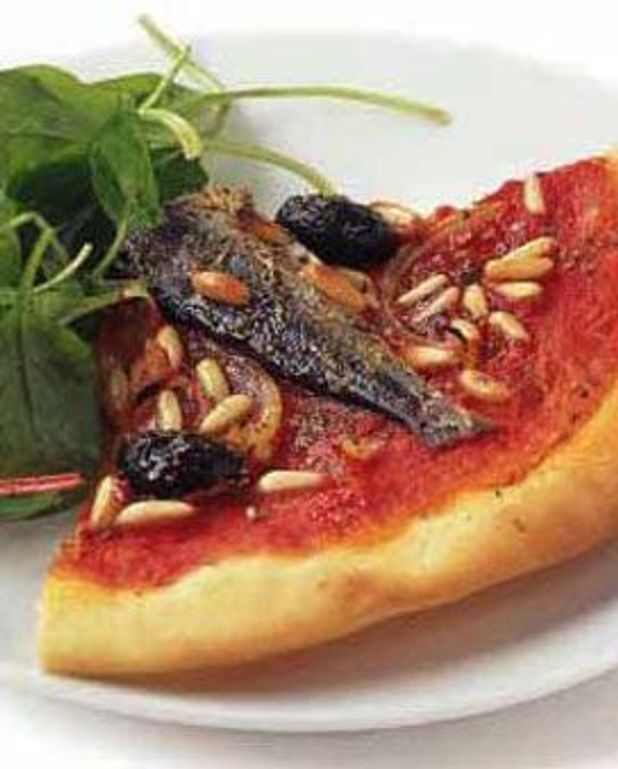 Pizza aux sardines pour 2 personnes Recettes Elle à Table