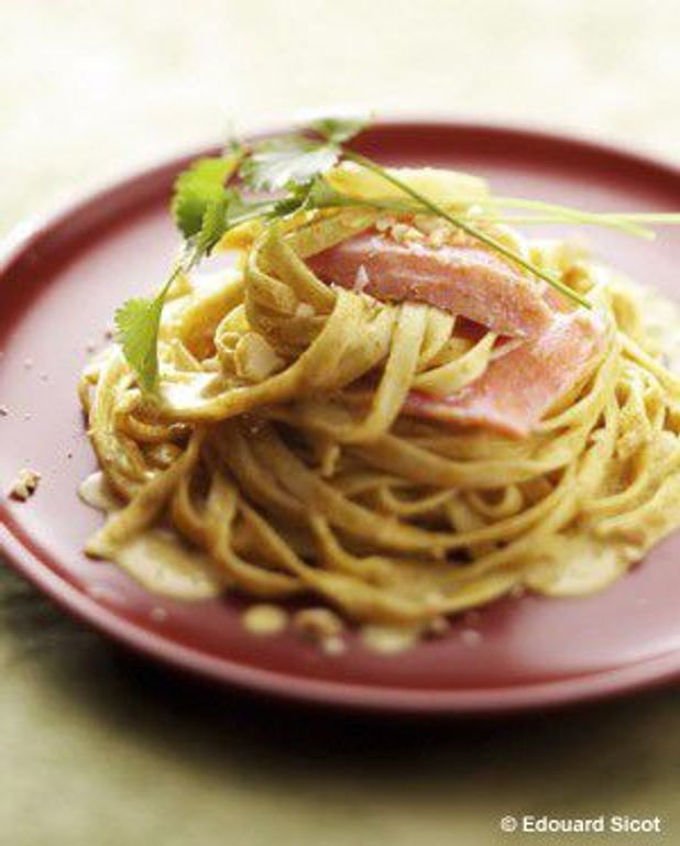 Pates Au Saumon Et Au Curry Pour 4 Personnes Recettes Elle A Table