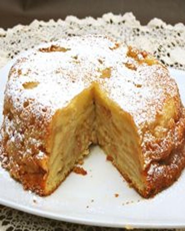 Gateau Aux Pommes Et Amaretti Pour 1 Personne Recettes Elle A Table