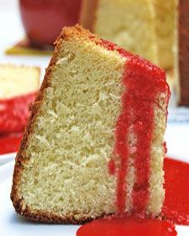 Gateau Mousseline A La Lime Coulis De Fraises Pour 12 Personnes Recettes Elle A Table