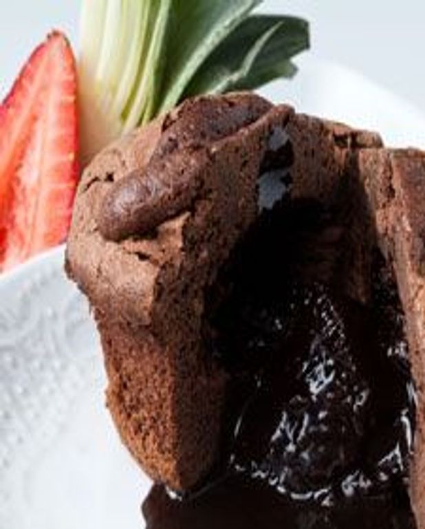 Moelleux Chocolat Et Fraise Pour 4 Personnes Recettes Elle A Table