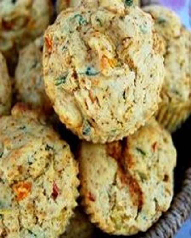 Muffins au maïs et aux poivrons pour 12 personnes Recettes Elle à Table