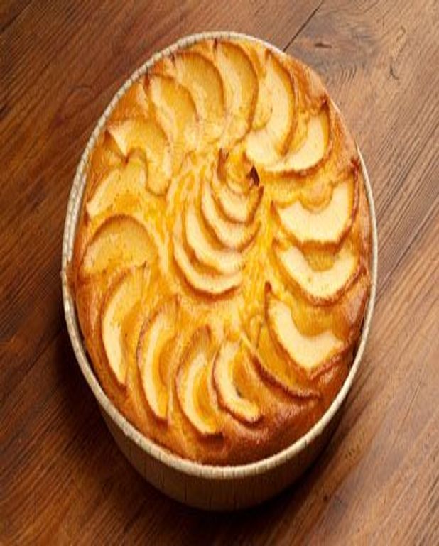 Le Vrai Clafoutis Aux Pommes Clafoutis Aux Pommes Pour 6 Personnes Recettes Elle A Table