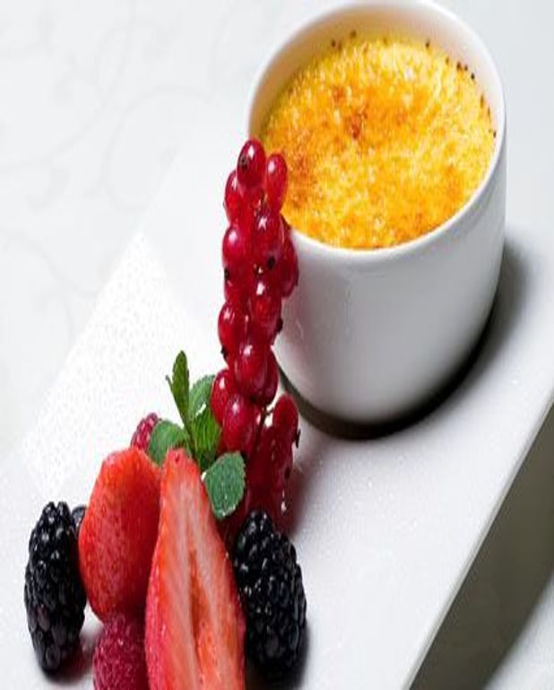 Crème brûlée aux fruits pour 4 personnes Recettes Elle à Table