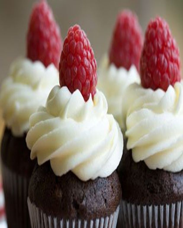 Cupcakes Chocolat Au Coeur De Framboises Pour 12 Personnes