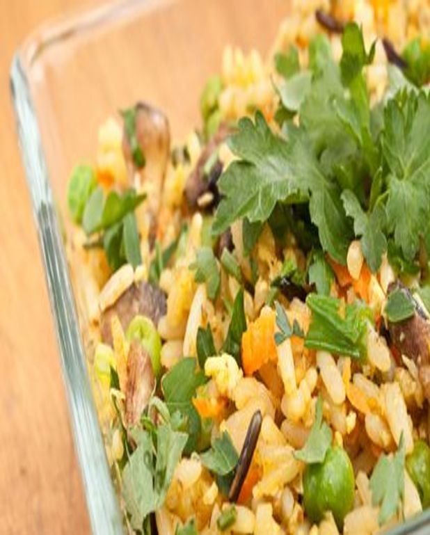 Salade De Riz A La Chinoise Pour 4 Personnes Recettes Elle A Table