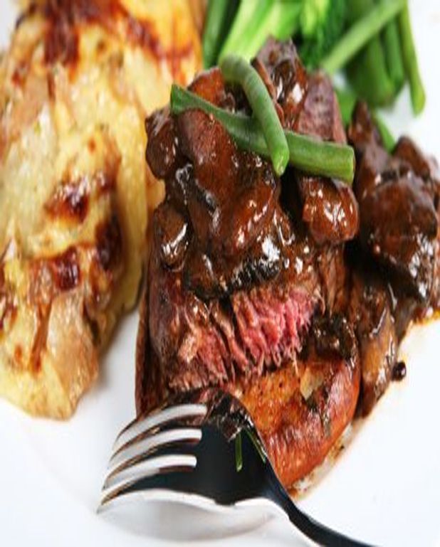 Tournedos poêlé sauce poivron pour 4 personnes Recettes Elle à Table