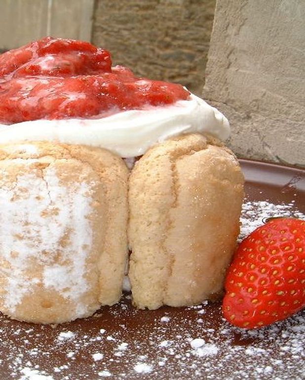 Charlotte Aux Fraises Facon Tiramisu Pour 3 Personnes Recettes