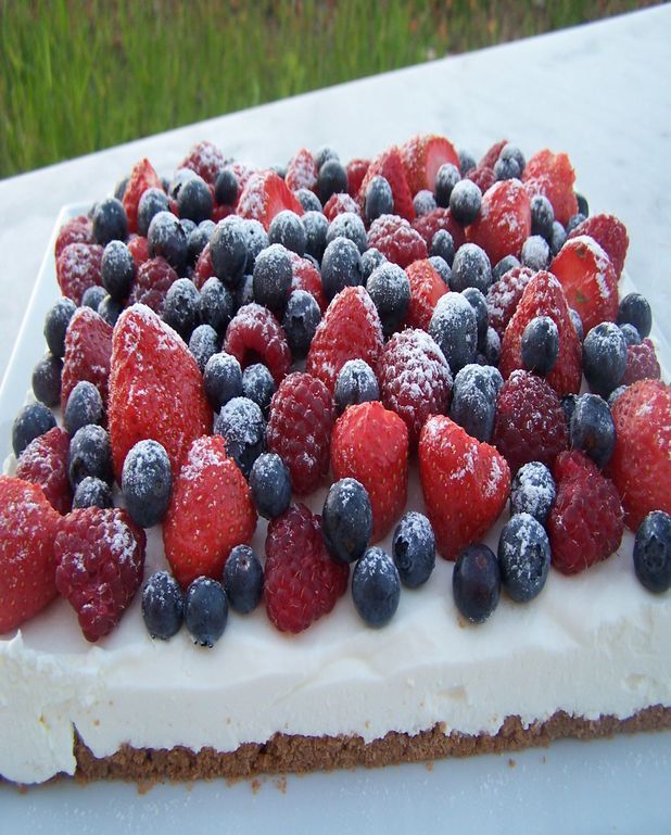 Cheesecake Au Fromage Blanc Et Fruits Rouges Pour 8 Personnes Recettes Elle A Table