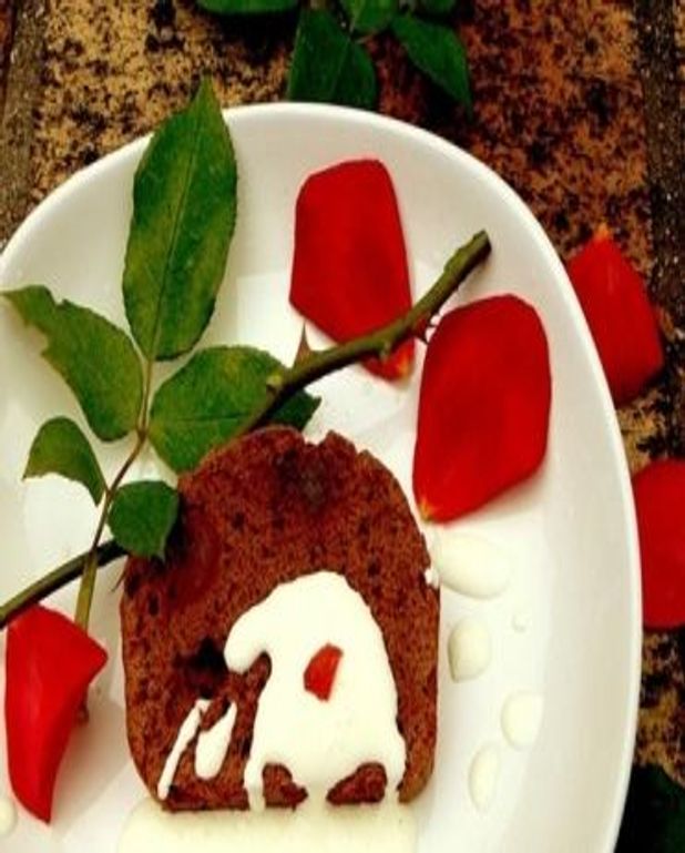 Gateau Aphrodisiaque Au Chocolat Noix De Muscade Cannelle Avec Une Creme Fouettee Gingembre Pour 8 Personnes Recettes Elle A Table