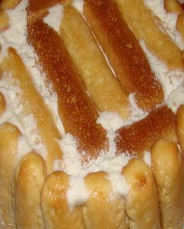 Charlotte chocolat sauce café frappé pour 5 personnes Recettes Elle à