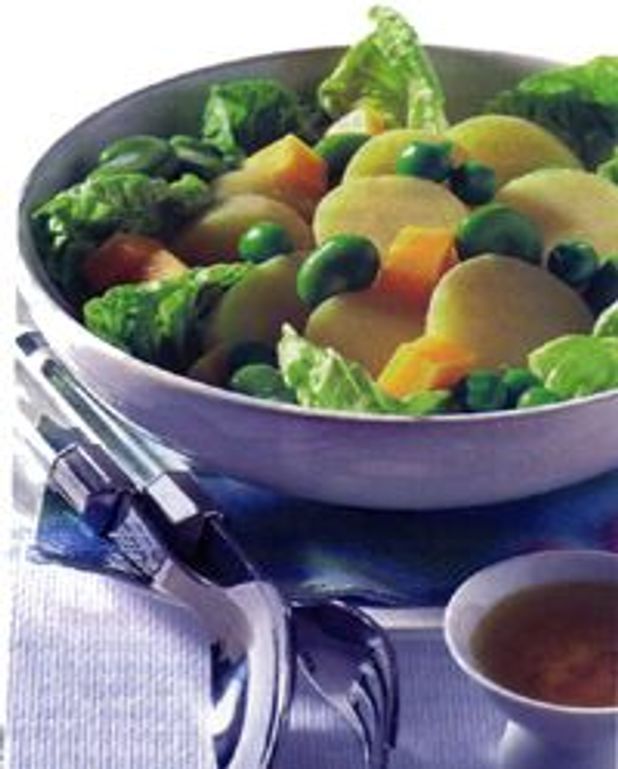 Meli Melo De Pommes De Terre Nouvelles Pois Feves Et Mangue Pour