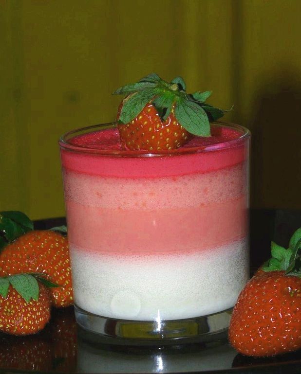 Tiramisu Fraise Coco Pour 4 Personnes Recettes Elle A Table
