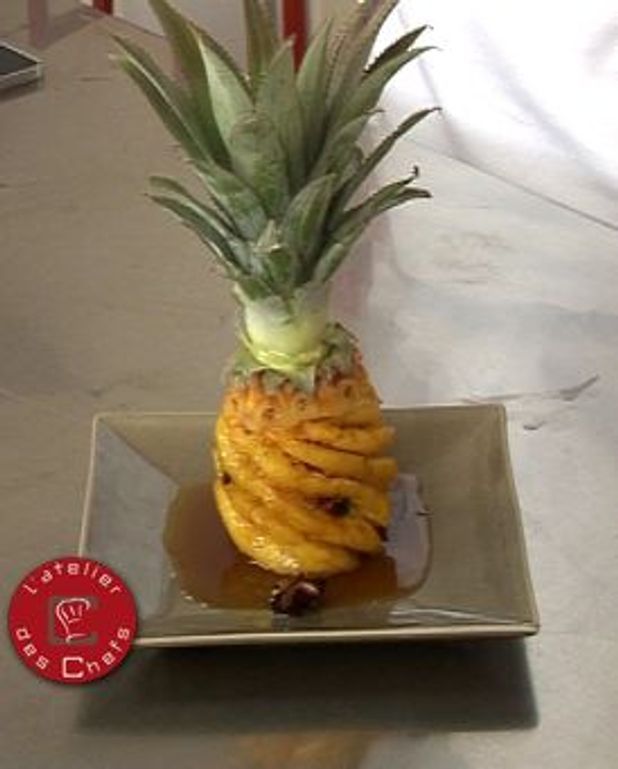 Ananas piqué à la badiane pour 6 personnes Recettes Elle à Table