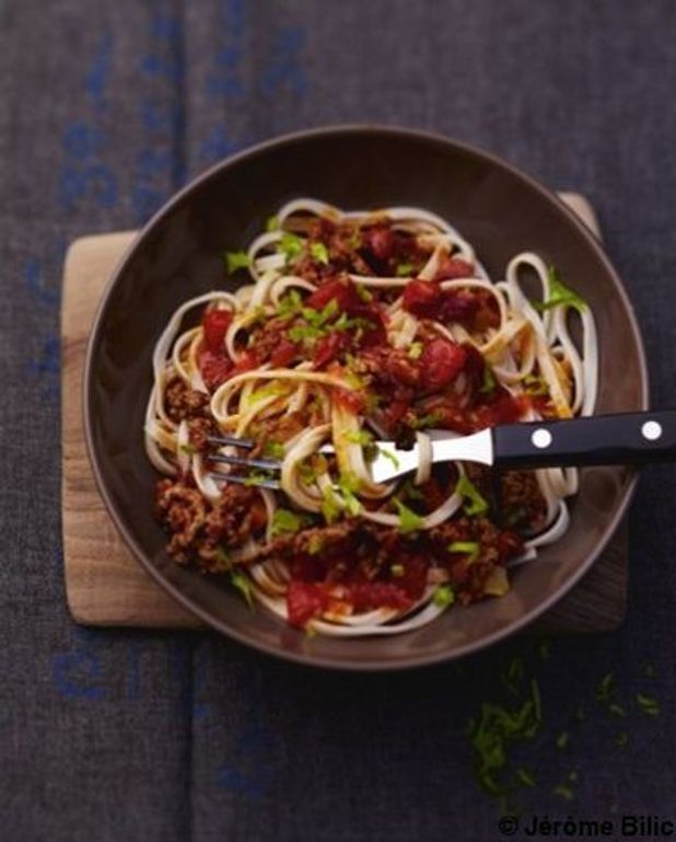 Bolognaise Revisitee Pour 6 Personnes Recettes Elle A Table