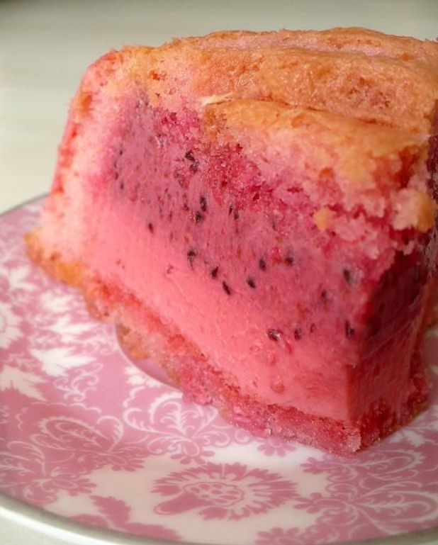 Charlotte Toute Rose Aux Groseilles Et Cassis Pour 8 Personnes Recettes Elle A Table